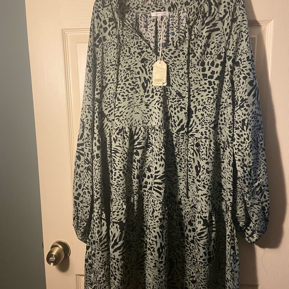 This JODIFL dress is brand new and has never been worn!